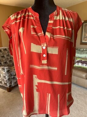 Banana Republic Abstract V-Neck Blouse M